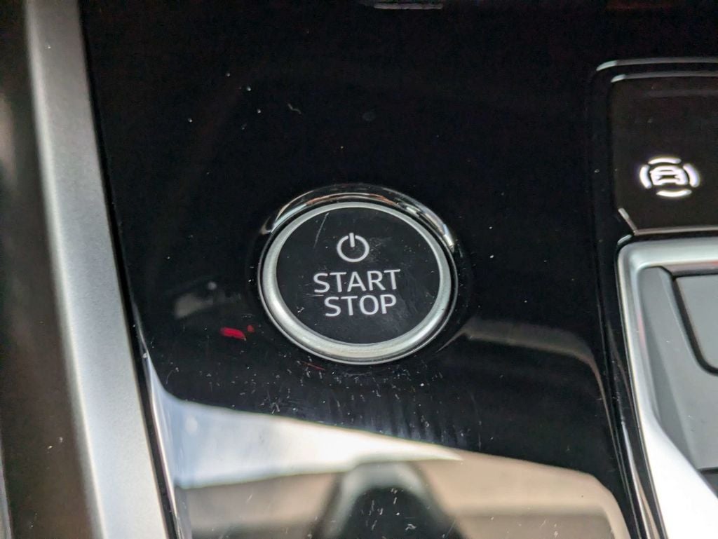 2025 Audi Q4 e-tron Prestige quattro