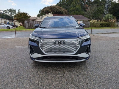 2025 Audi Q4 e-tron Prestige quattro