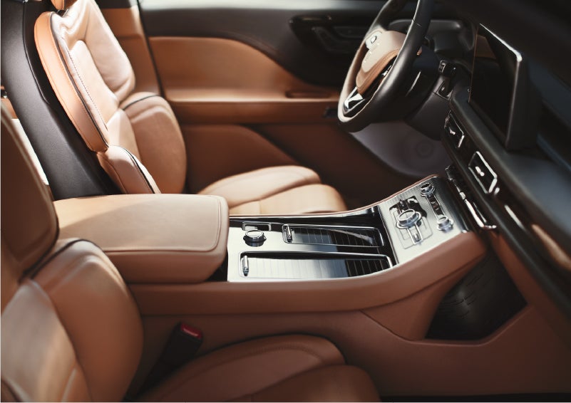 A 2023 Lincoln Aviator® Black Label model is shown in the Flight interior theme | J.C. Lewis Lincoln in Savannah GA