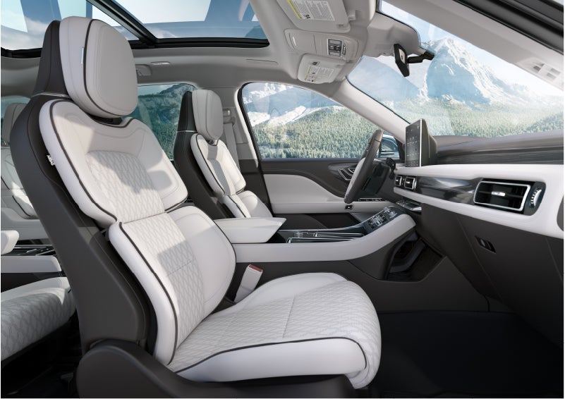 The interior of a Lincoln Aviator® Black Label model is shown in the Chalet theme | J.C. Lewis Lincoln in Savannah GA