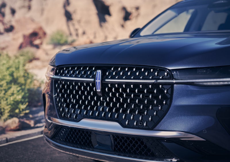 The stylish grille of a 2024 Lincoln Nautilus® SUV sparkles in the sunlight. | J.C. Lewis Lincoln in Savannah GA