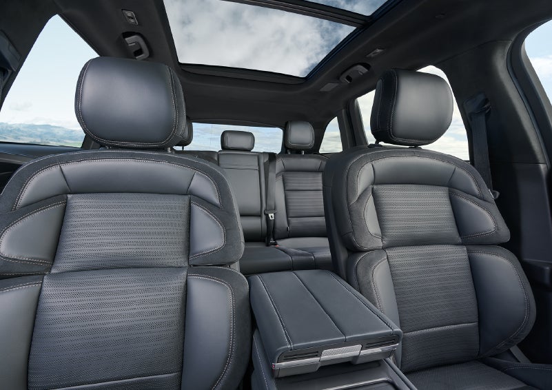 The spacious second row and available panoramic Vista Roof® is shown. | J.C. Lewis Lincoln in Savannah GA