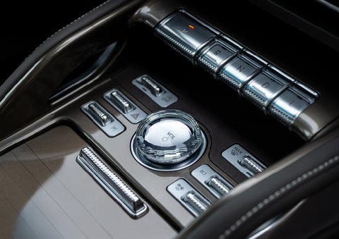 A crystal-inspired volume knob is shown in the center floor console of a 2024 Lincoln Nautilus® SUV. | J.C. Lewis Lincoln in Savannah GA