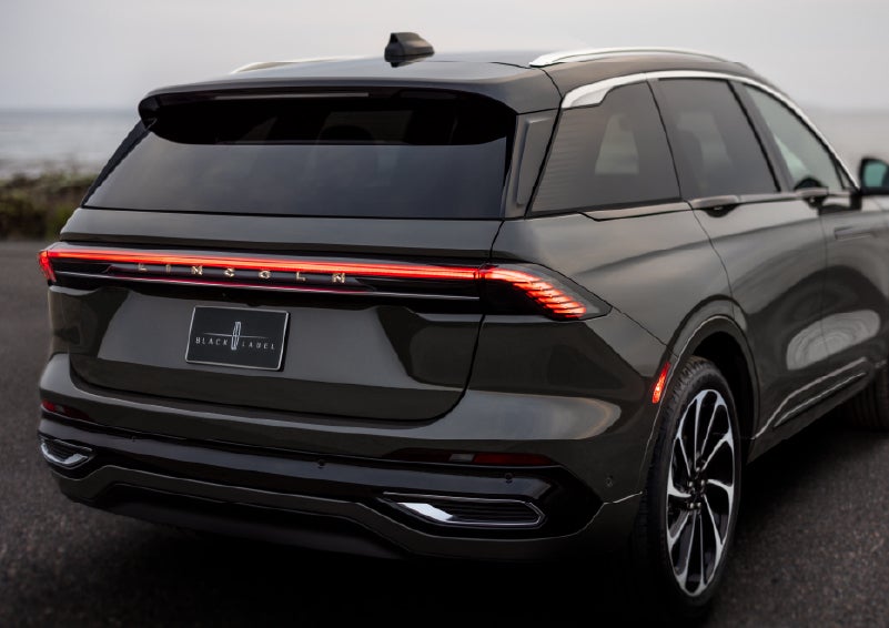 The rear of a 2025 Lincoln Black Label Nautilus® SUV displays full LED rear lighting. | J.C. Lewis Lincoln in Savannah GA