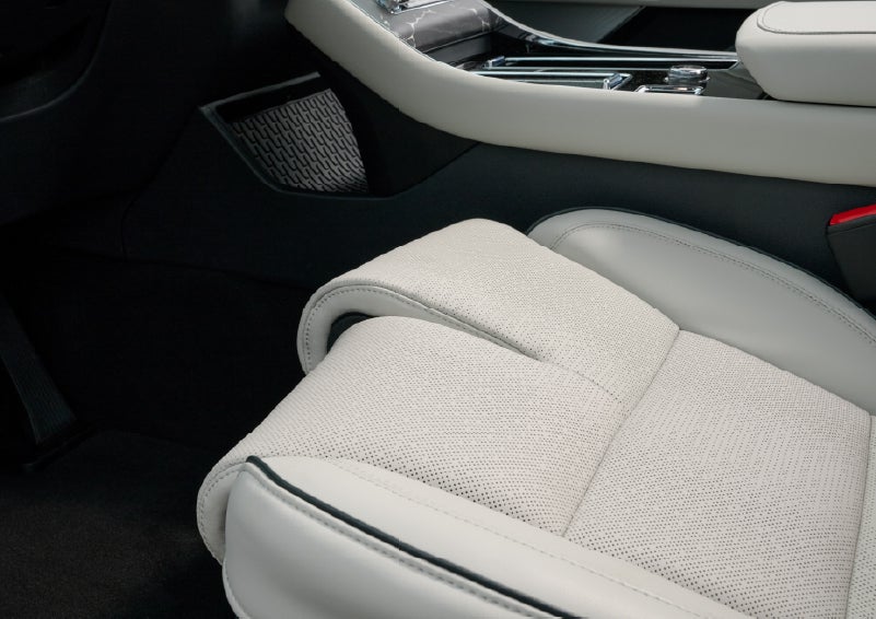 The front passenger Perfect Position seat is shown with the thigh extender adjusted.| J.C. Lewis Lincoln in Savannah GA